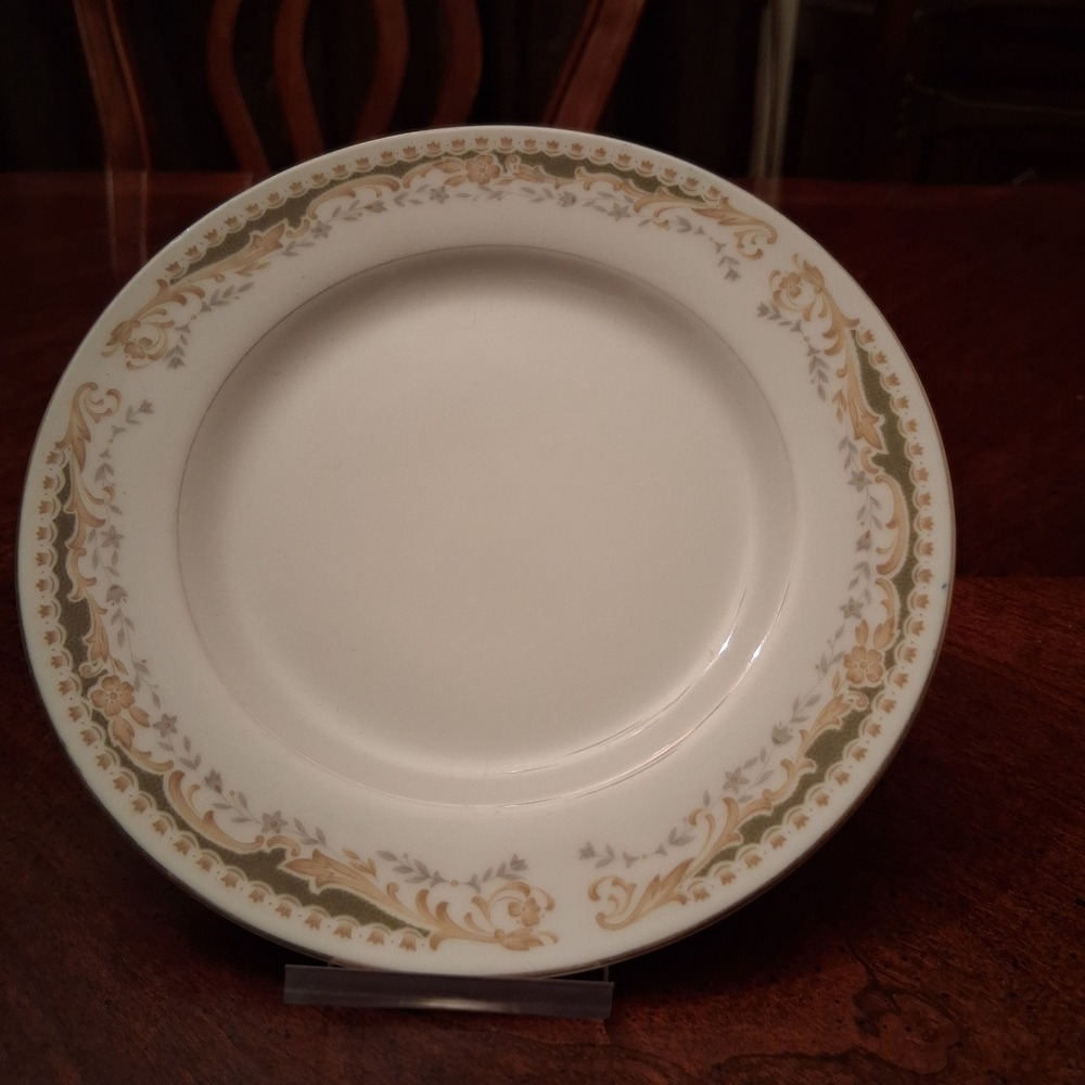 Signature Collection Queen Anne Fine China Bread Plate Japan 6.5 Inch Floral